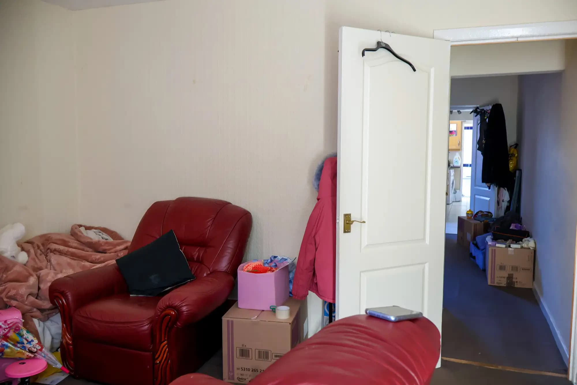 property photo 4 of 14