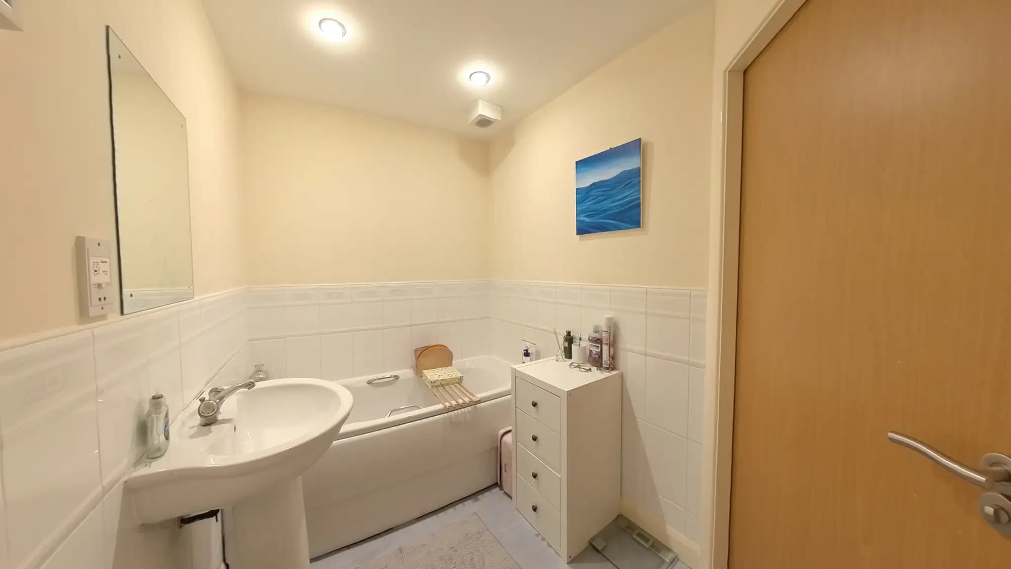 property photo 9 of 19