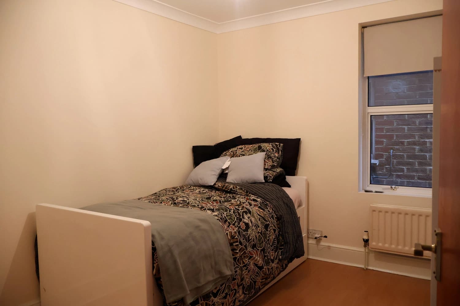 property photo 12 of 17