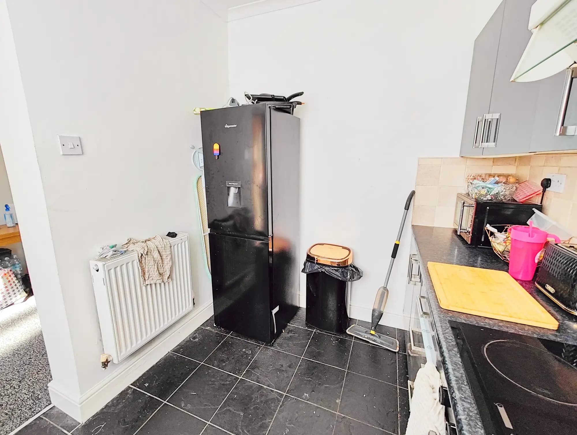 property photo 8 of 21