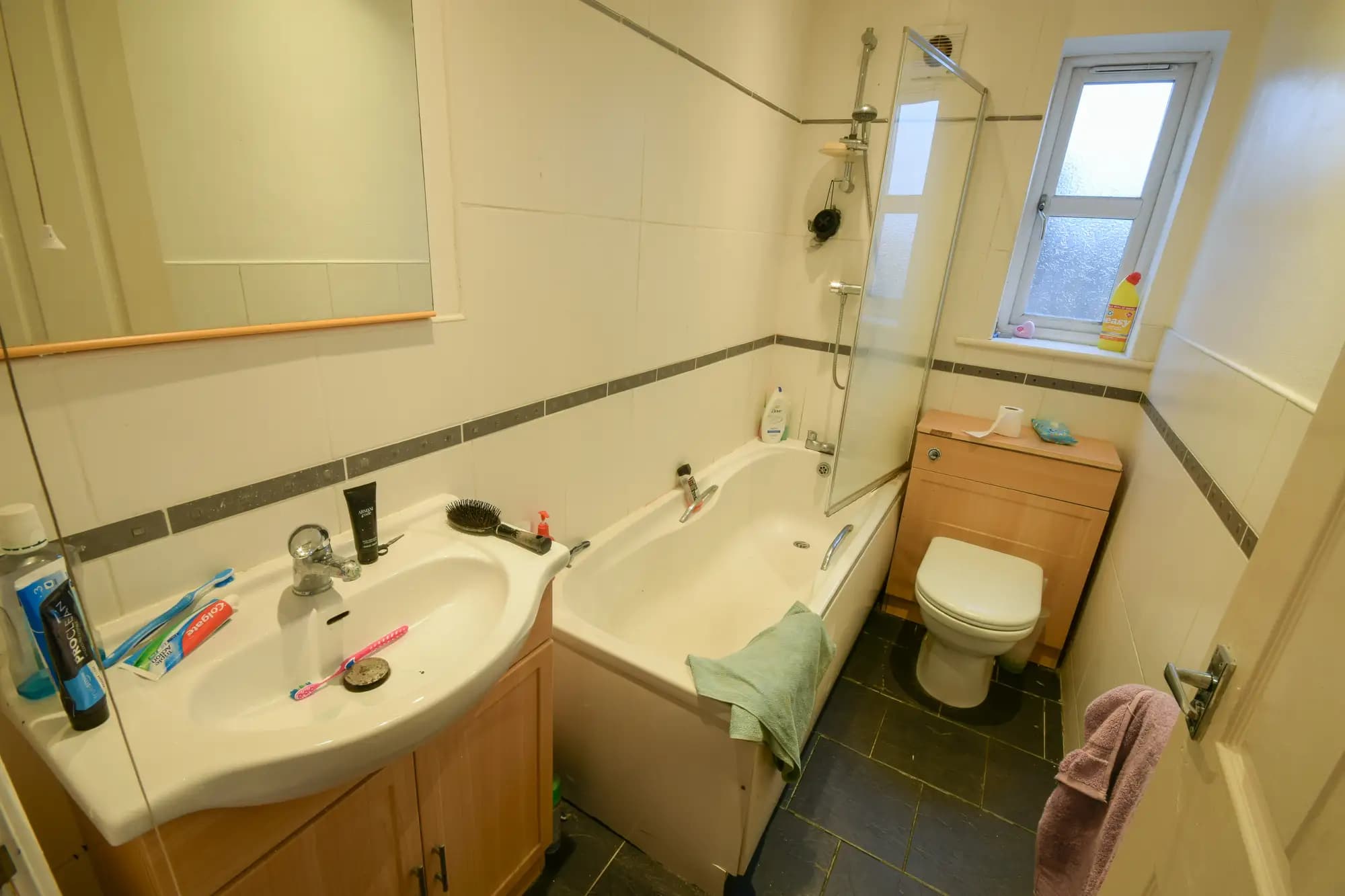 property photo 6 of 12