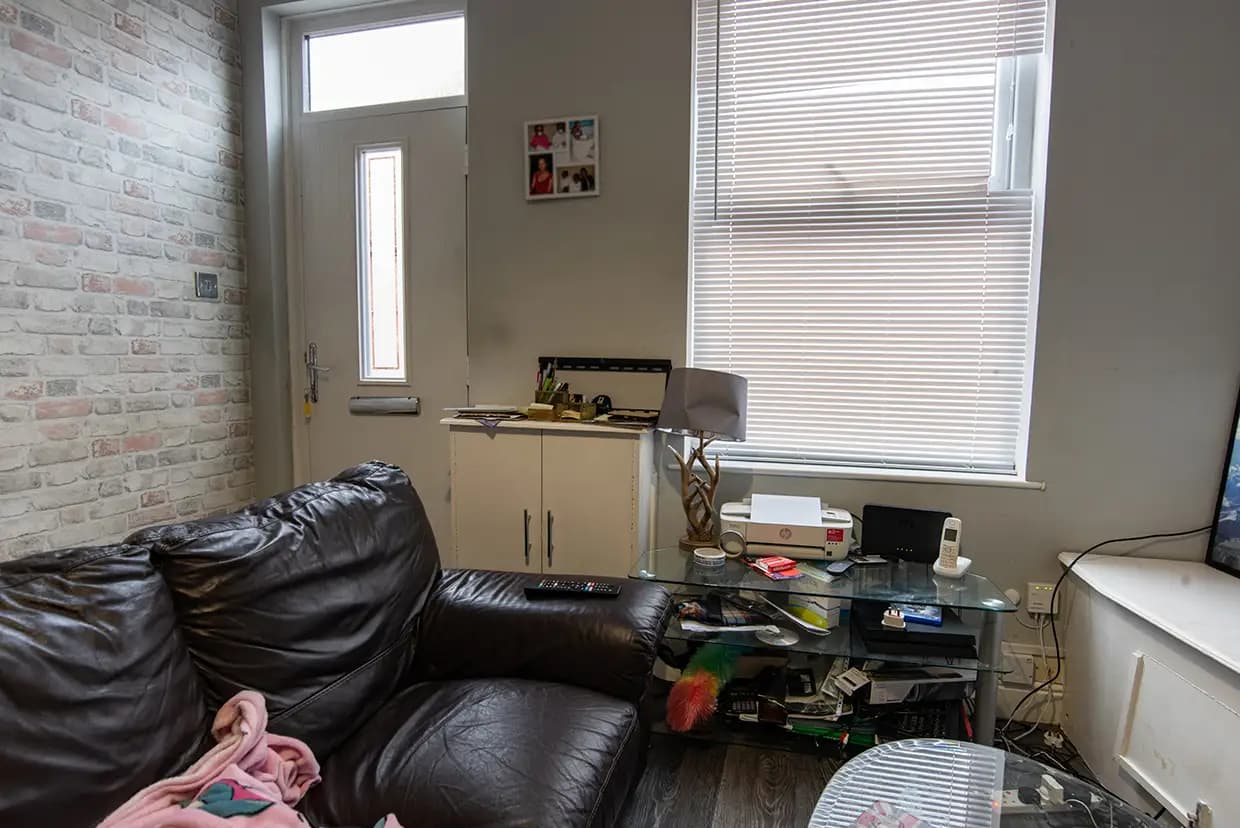 property photo 4 of 25