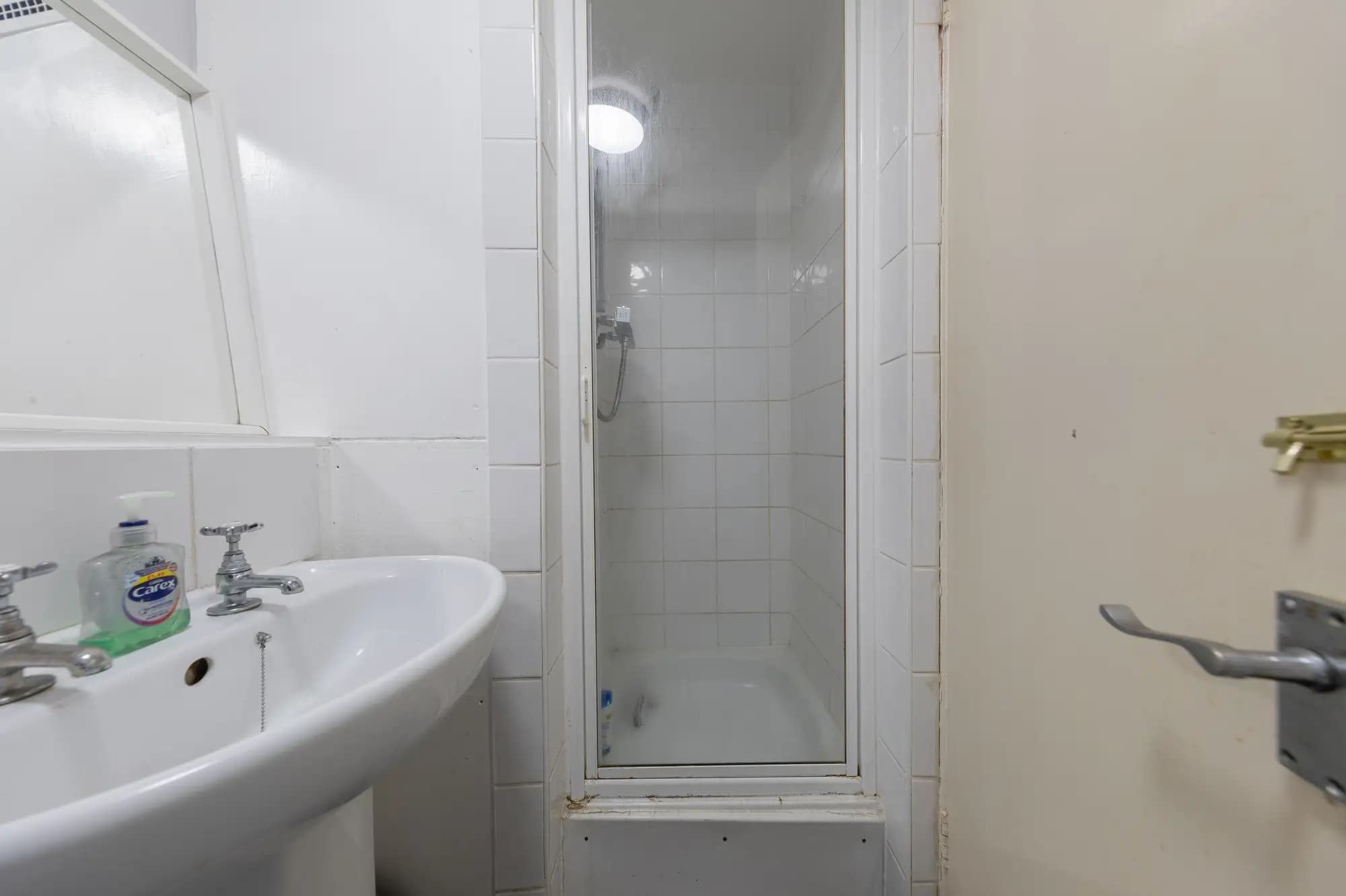 property photo 6 of 10