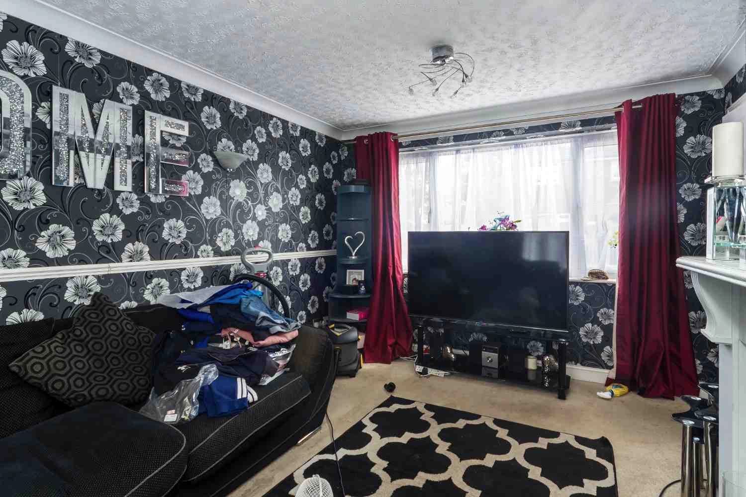 property photo 5 of 34