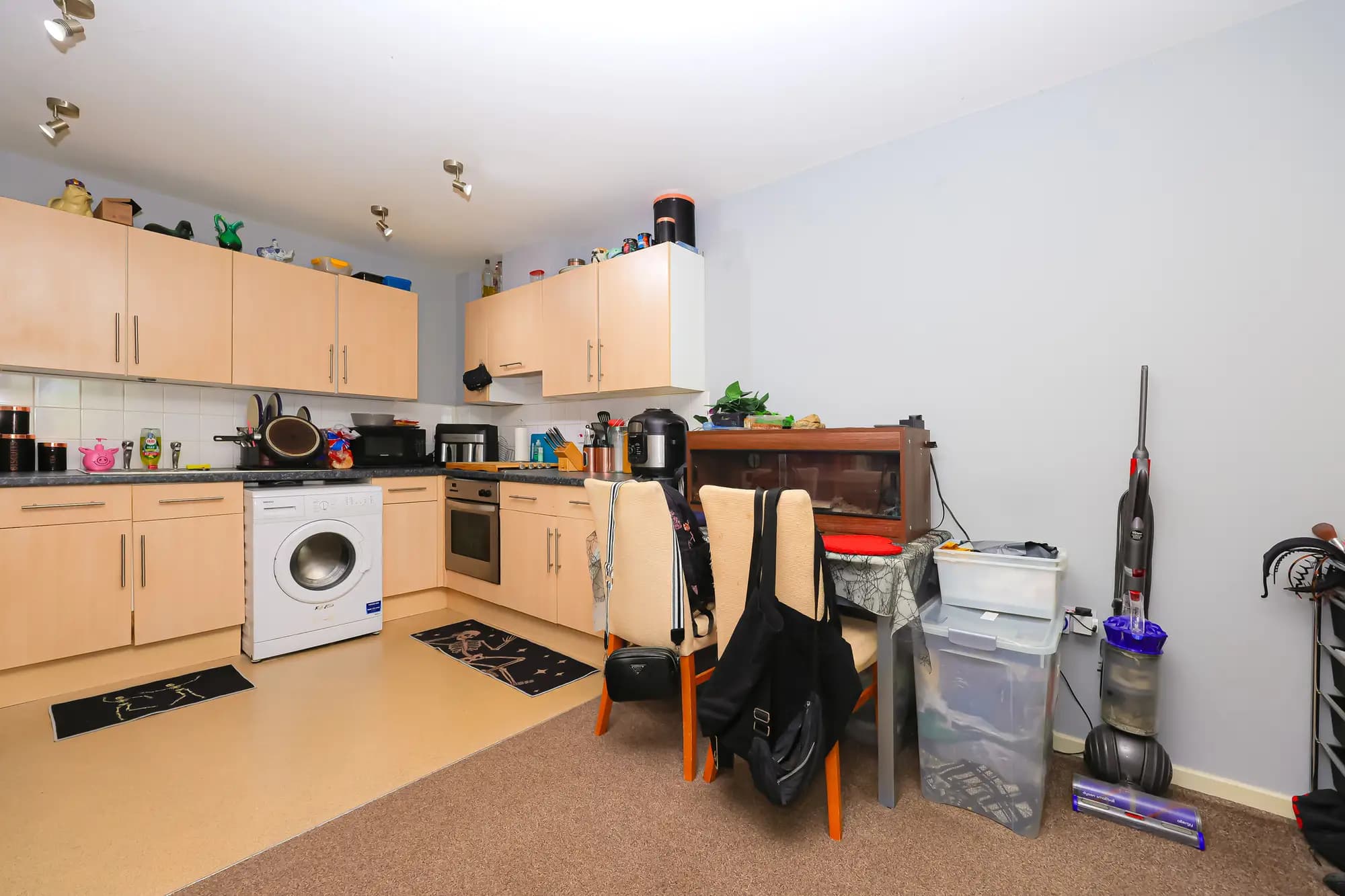 property photo 6 of 25