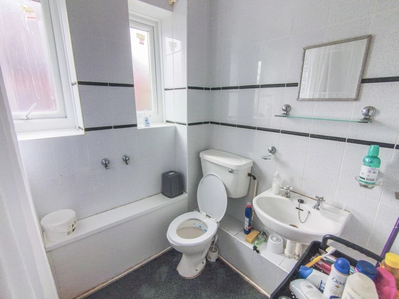 property photo 7 of 16