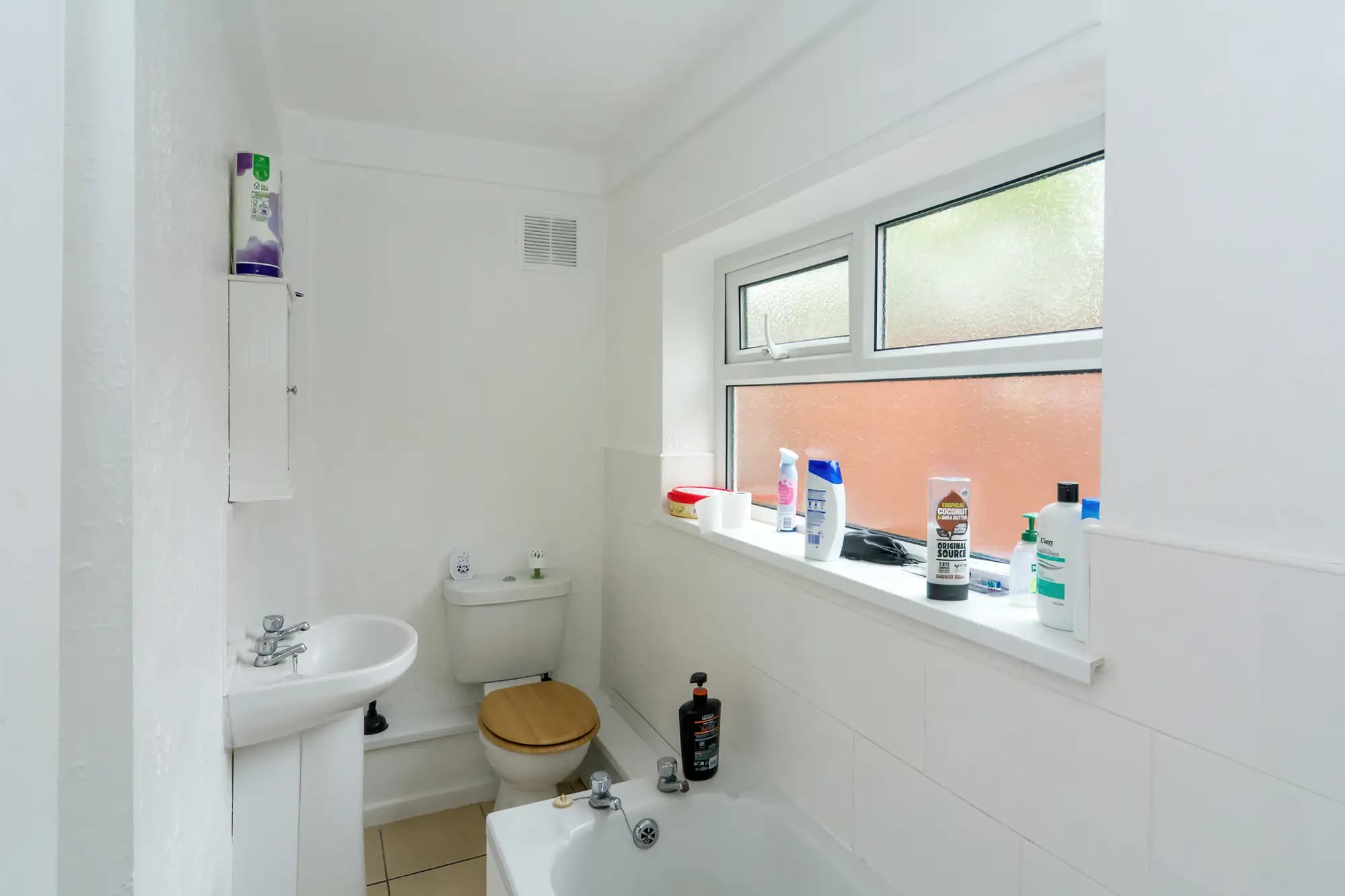 property photo 8 of 17