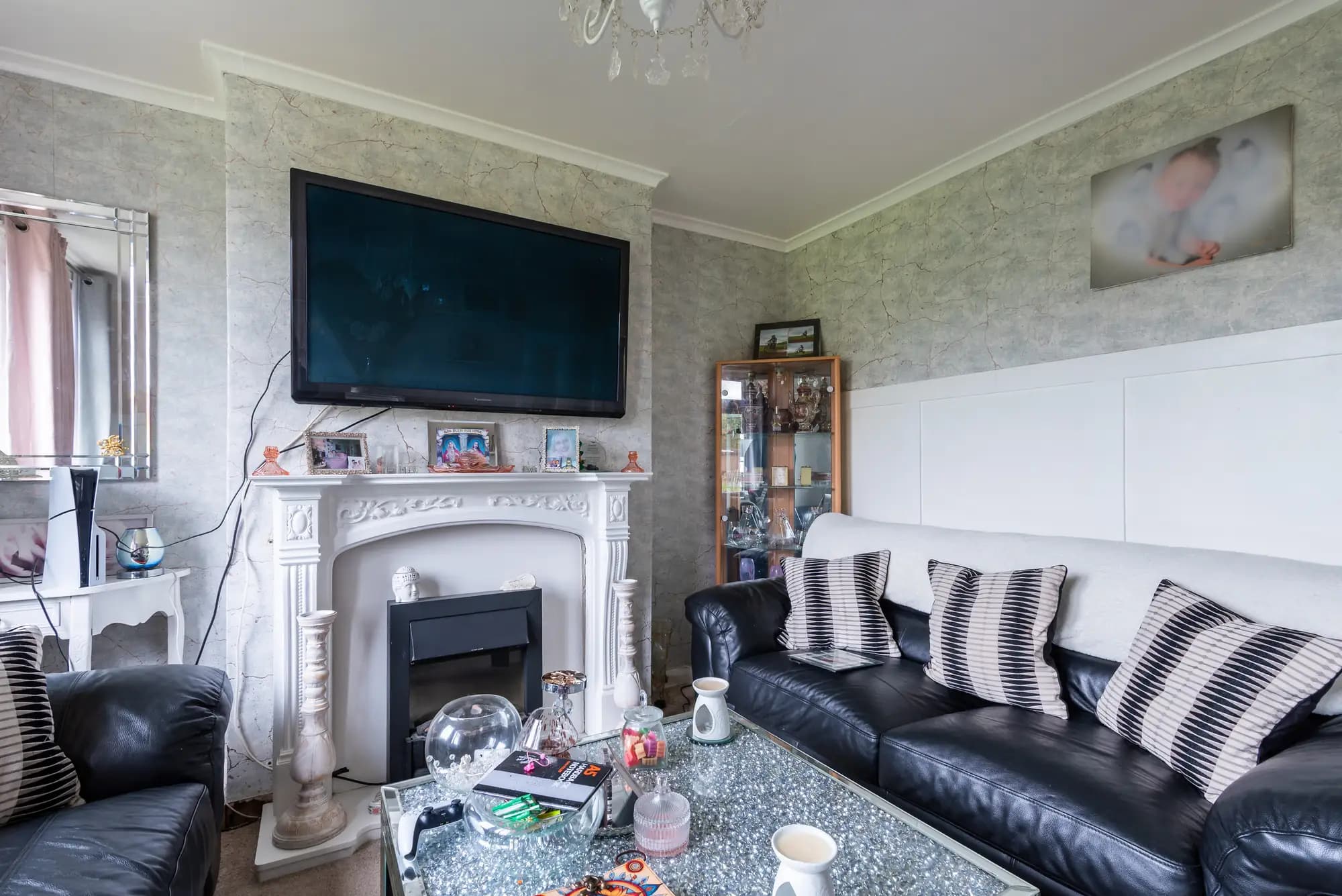 property photo 4 of 16