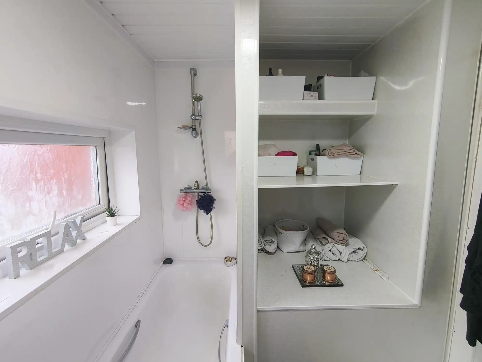 property photo 8 of 14