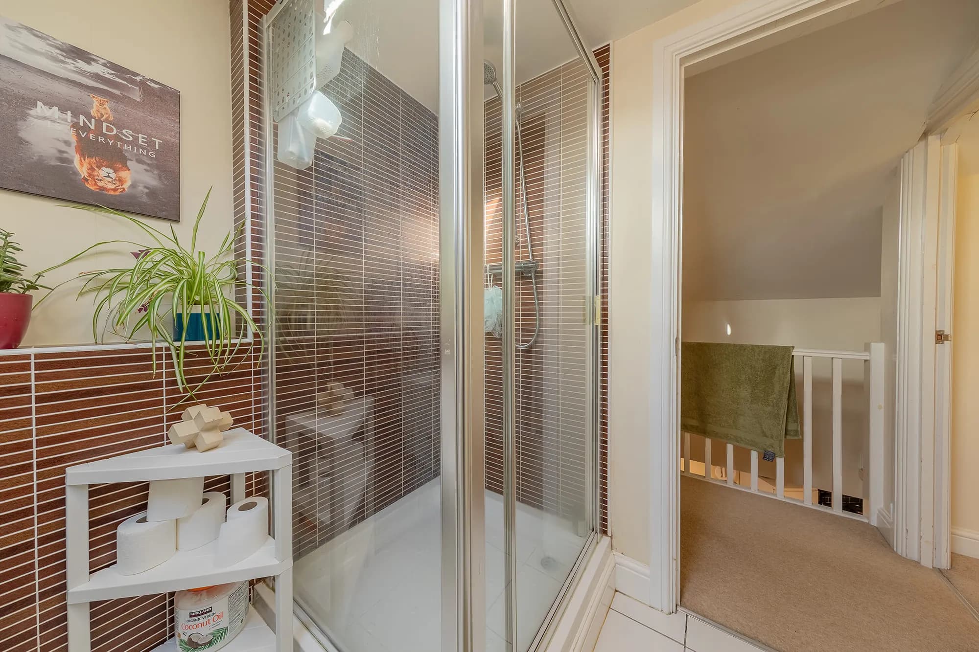 property photo 9 of 15