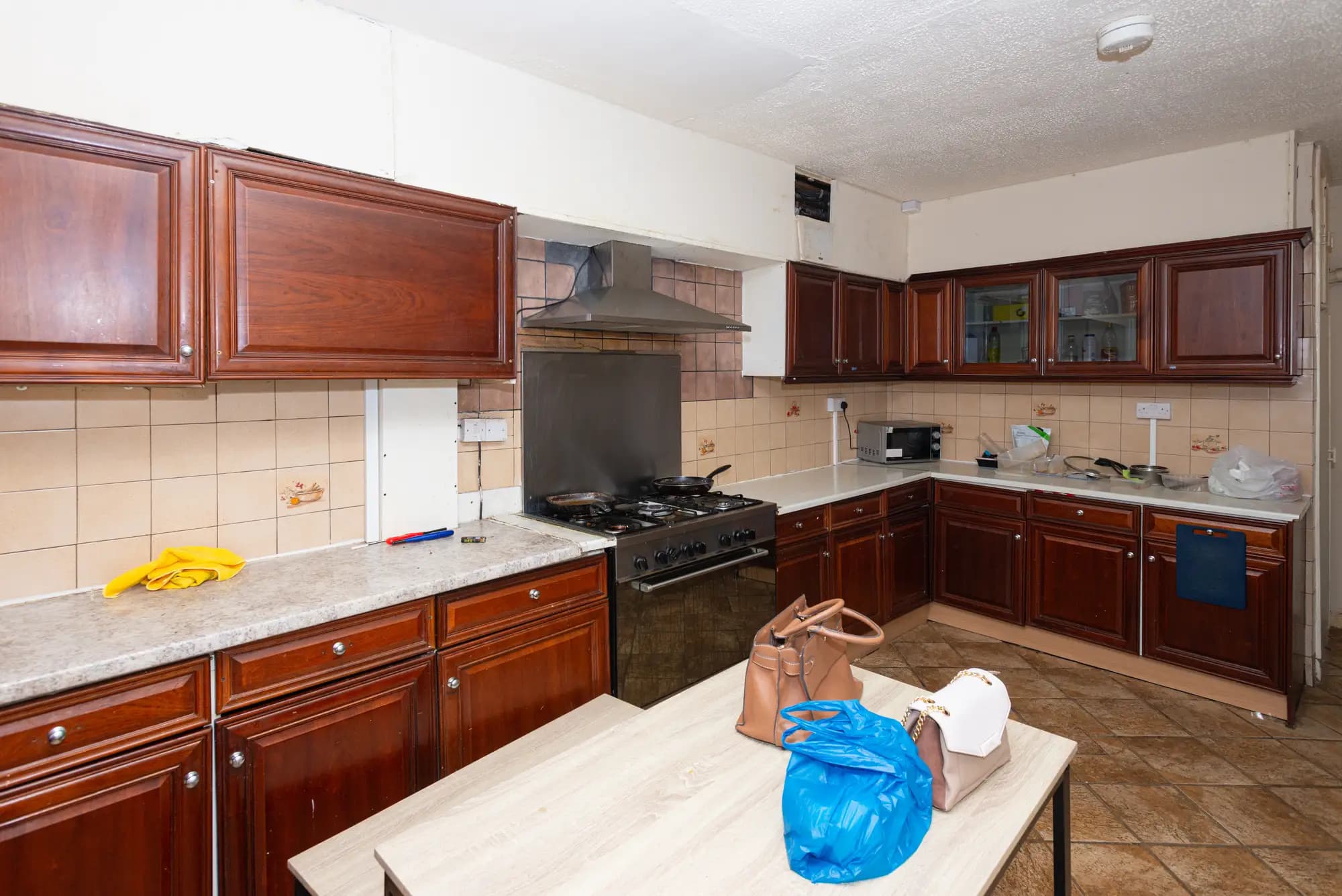 property photo 4 of 19