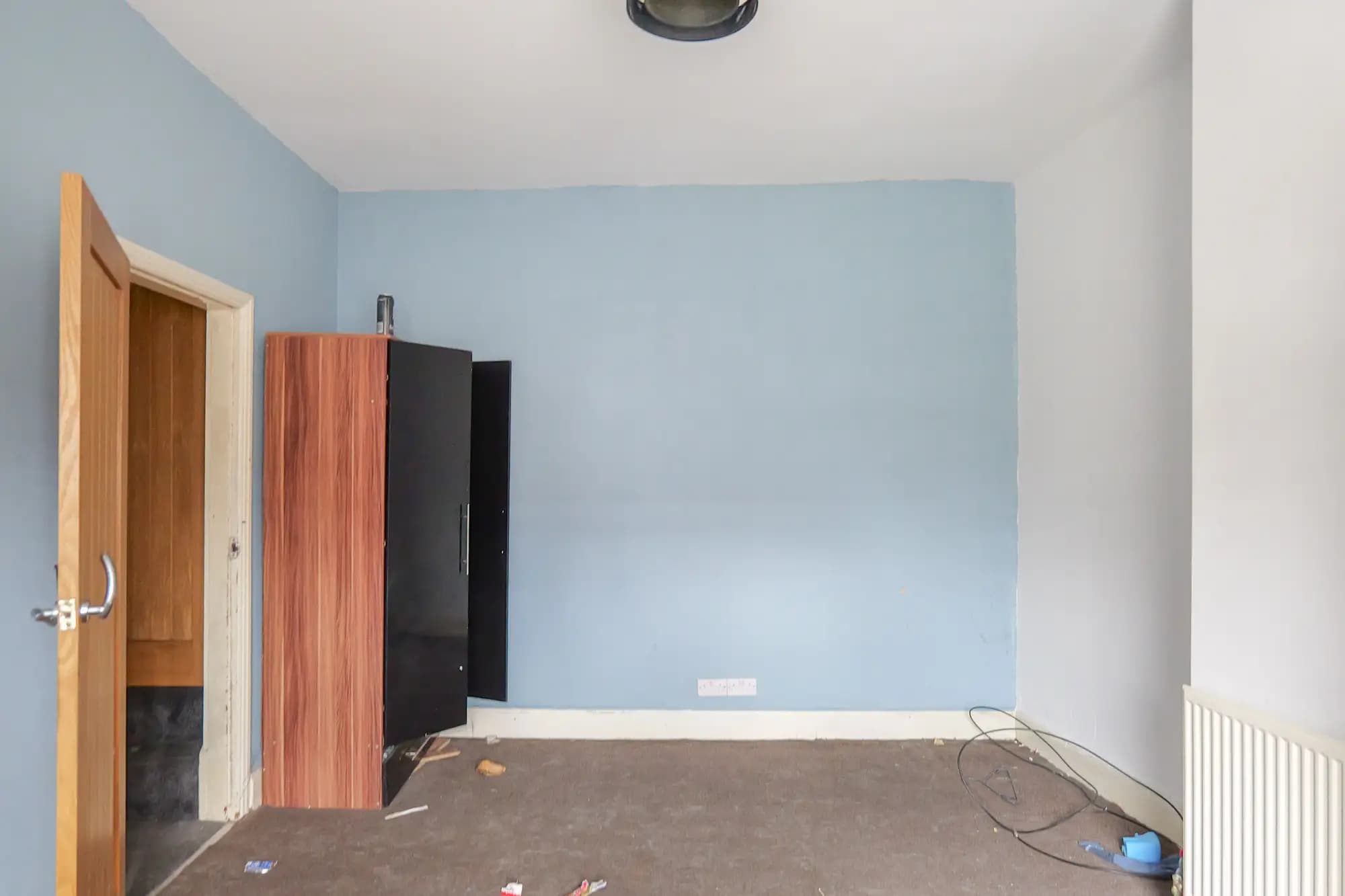 property photo 8 of 19