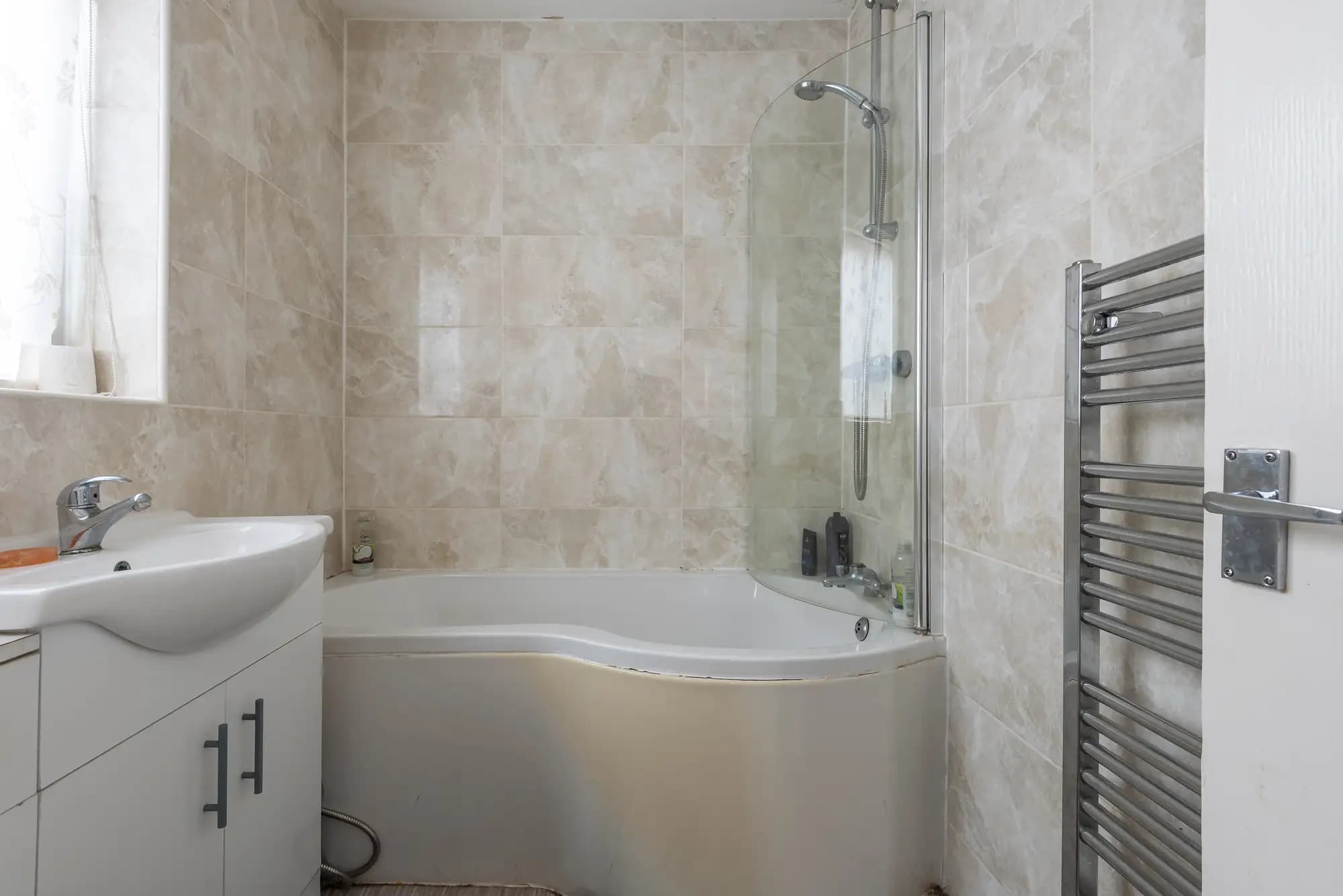 property photo 8 of 15