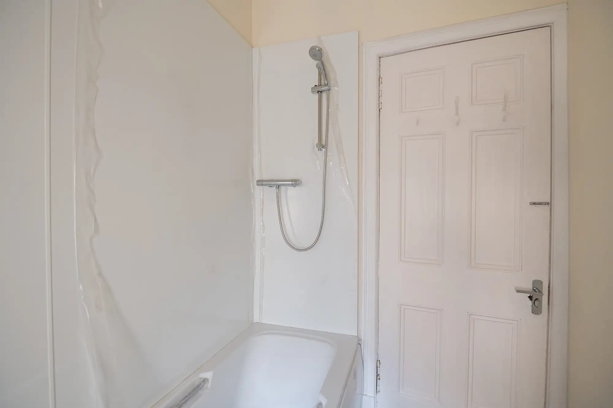 property photo 18 of 32