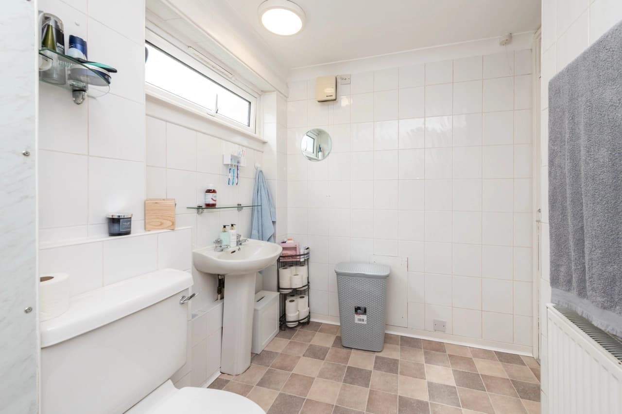 property photo 10 of 19
