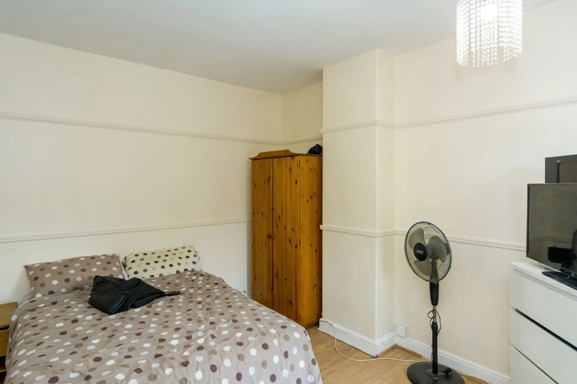 property photo 12 of 18