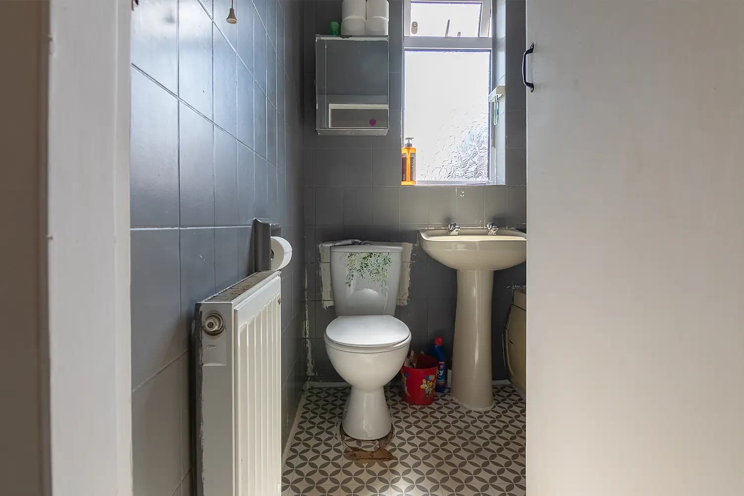property photo 8 of 15