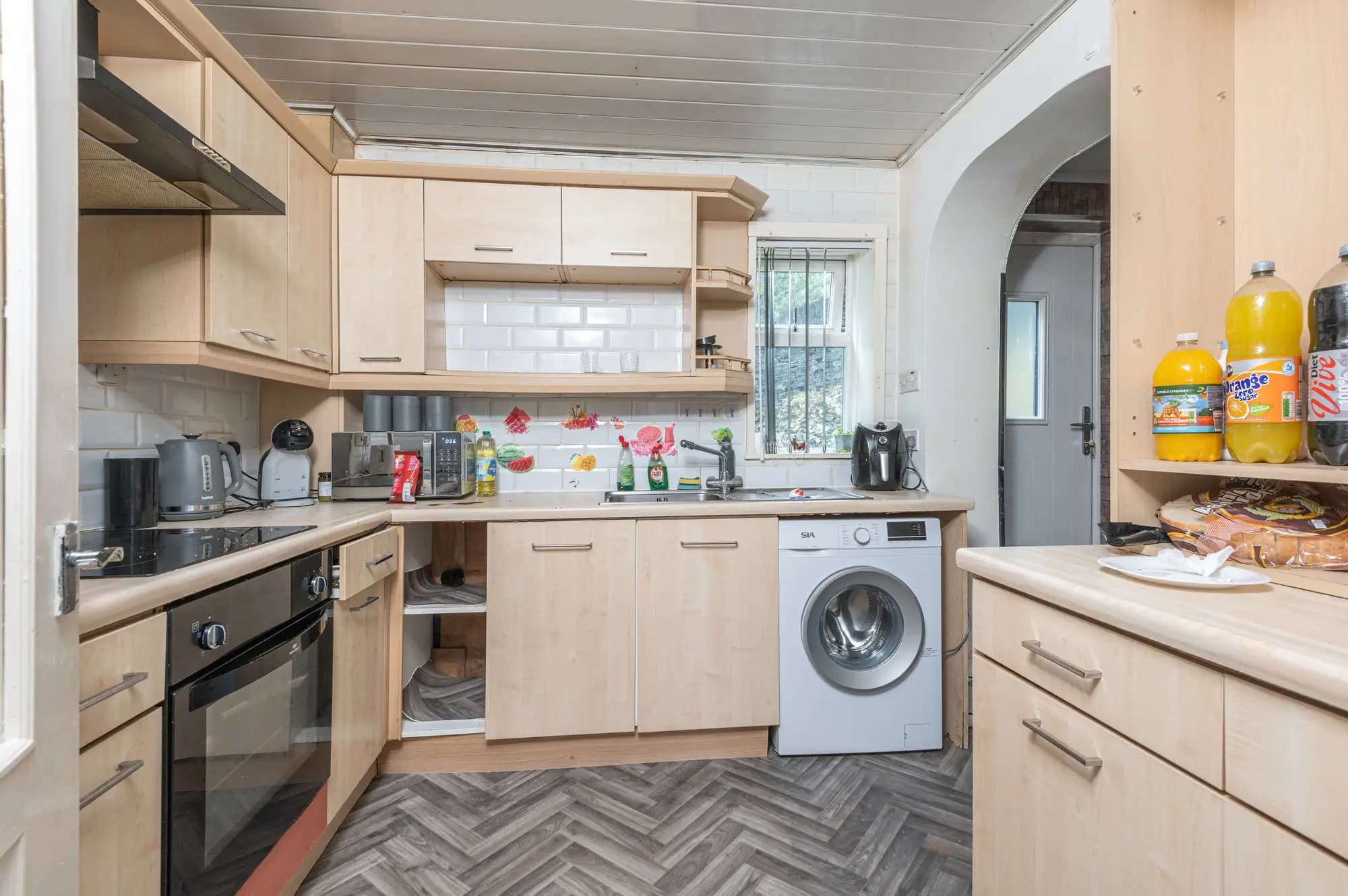 property photo 7 of 20