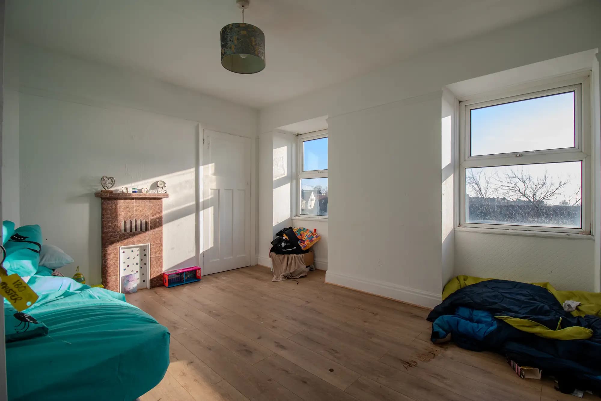 property photo 4 of 16