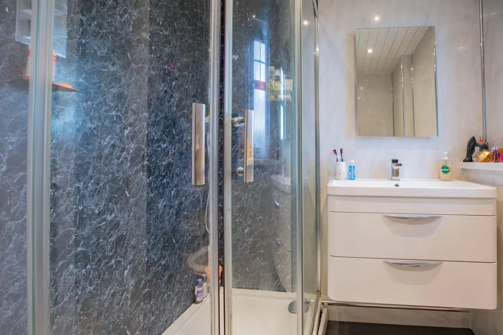 property photo 9 of 20