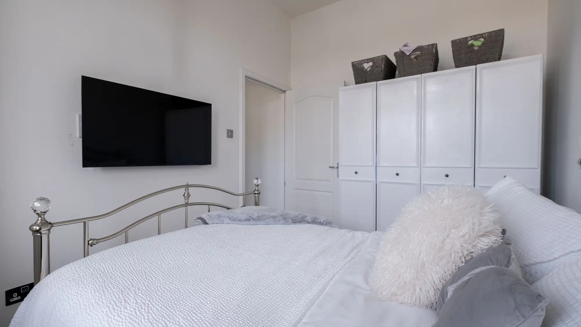 property photo 11 of 16