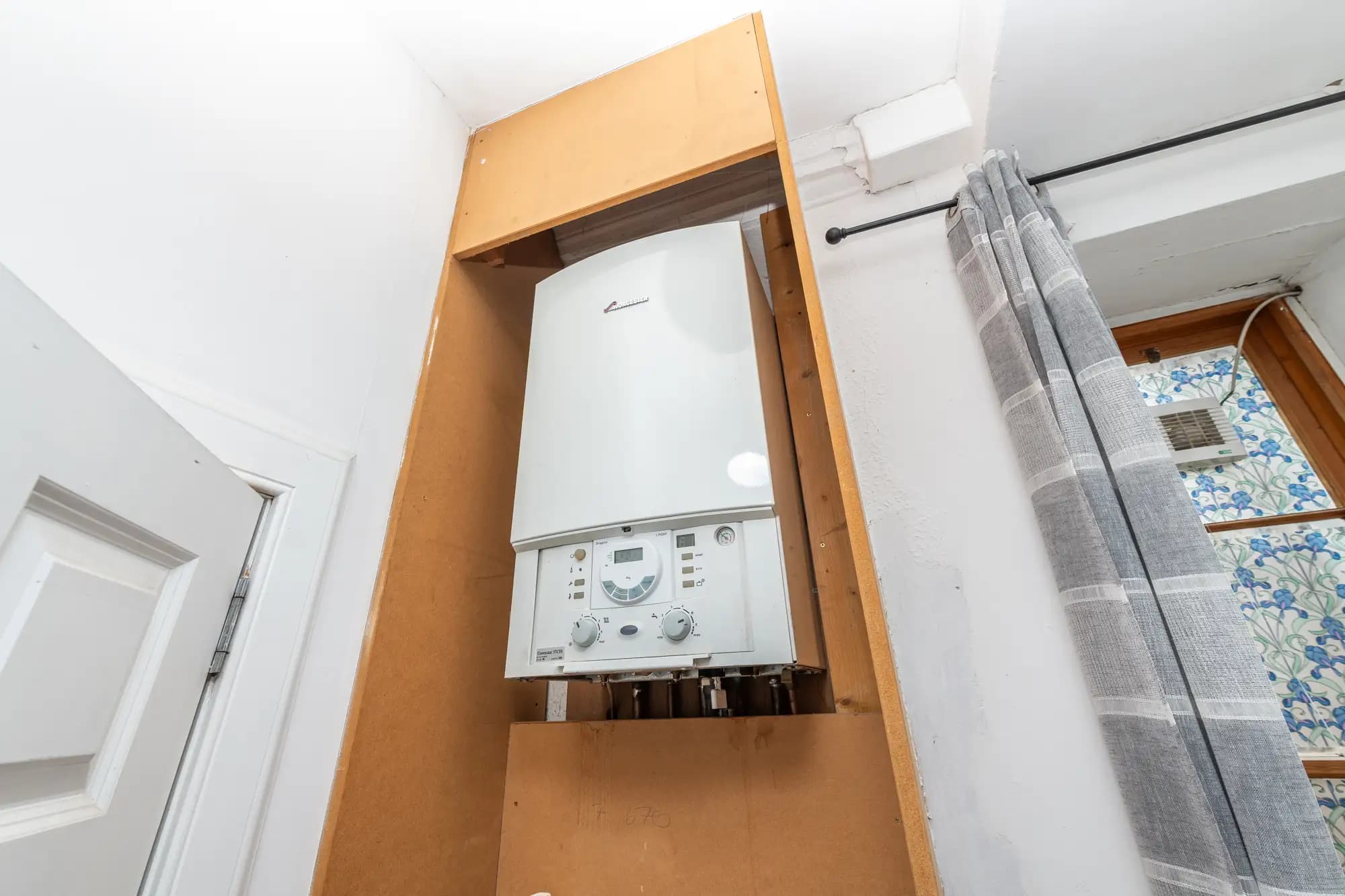 property photo 21 of 26