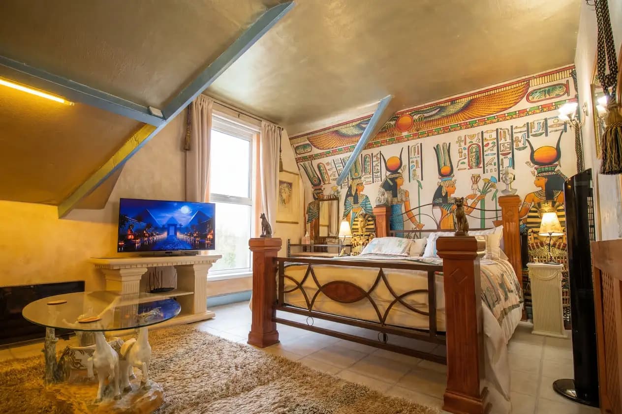 property photo 14 of 35