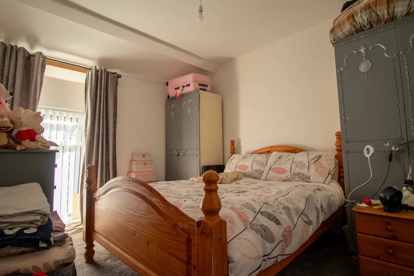 property photo 8 of 14