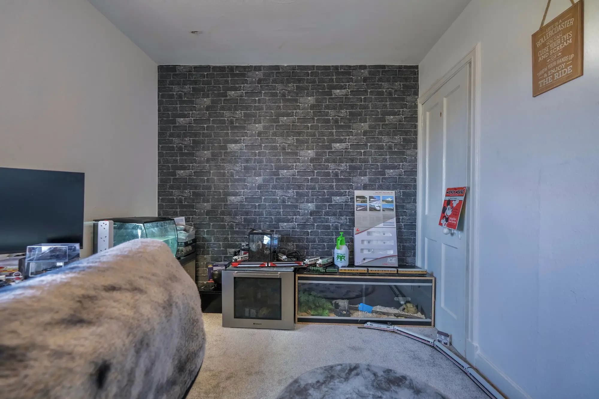 property photo 19 of 29