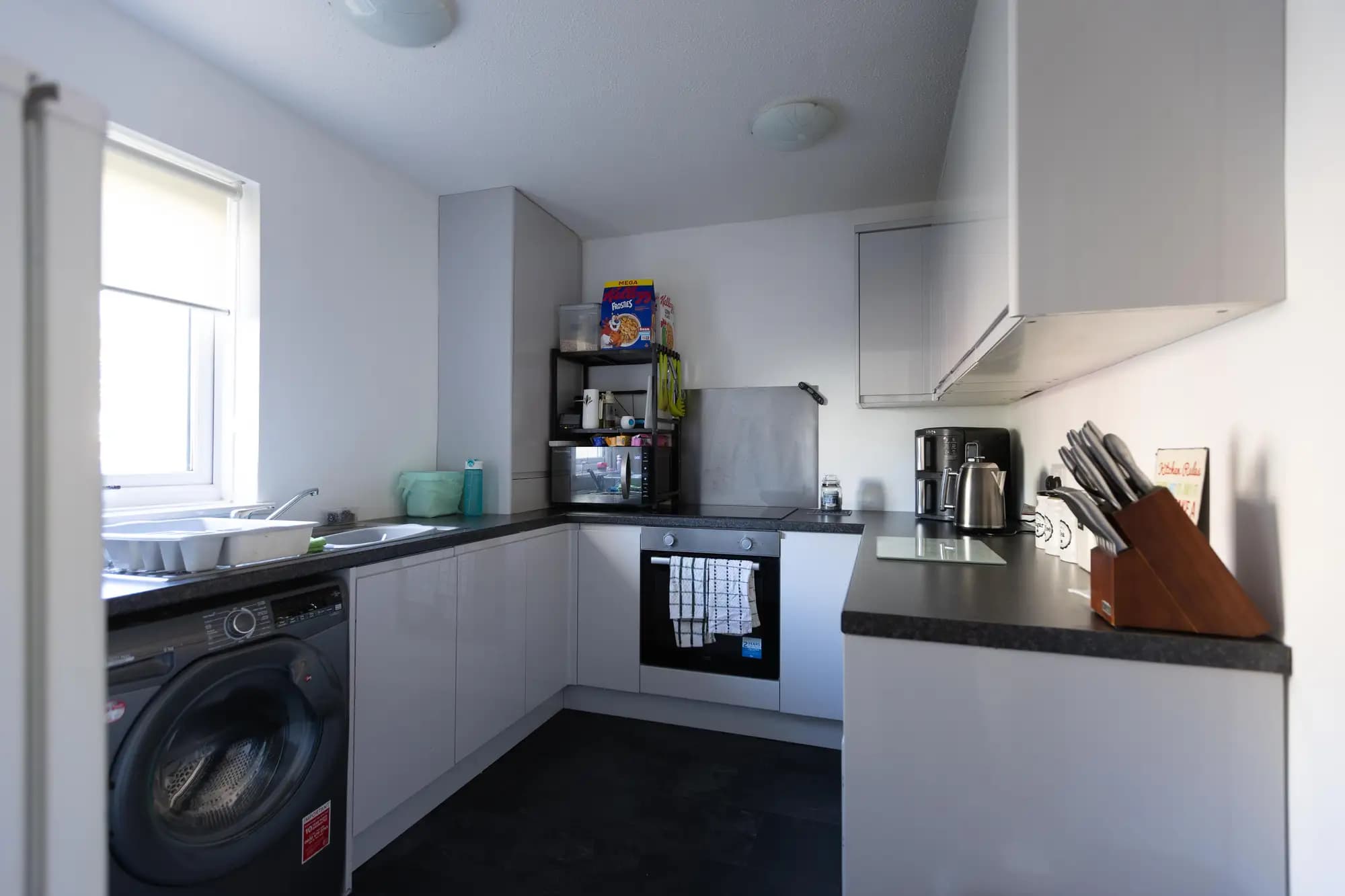 property photo 6 of 31