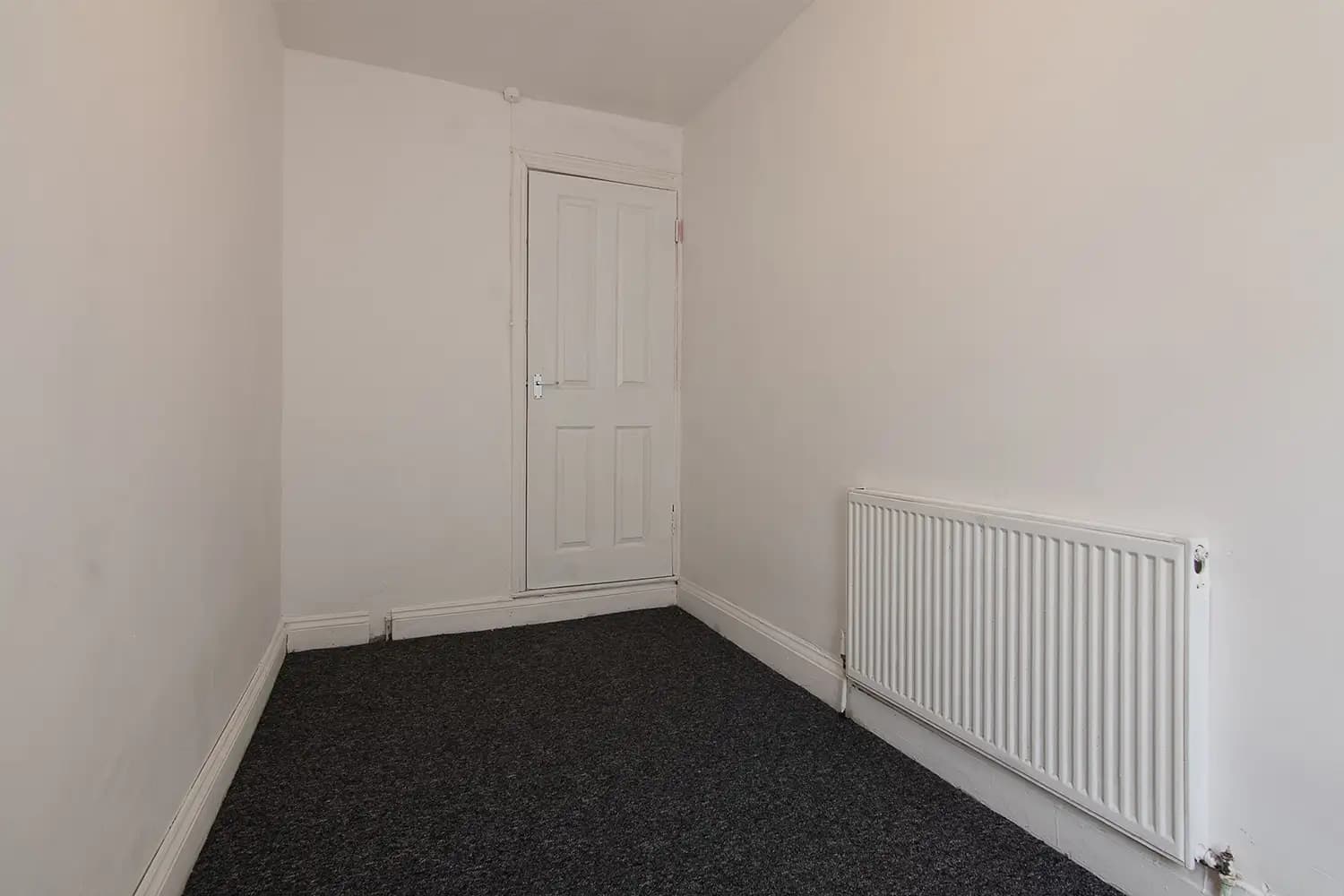 property photo 17 of 30