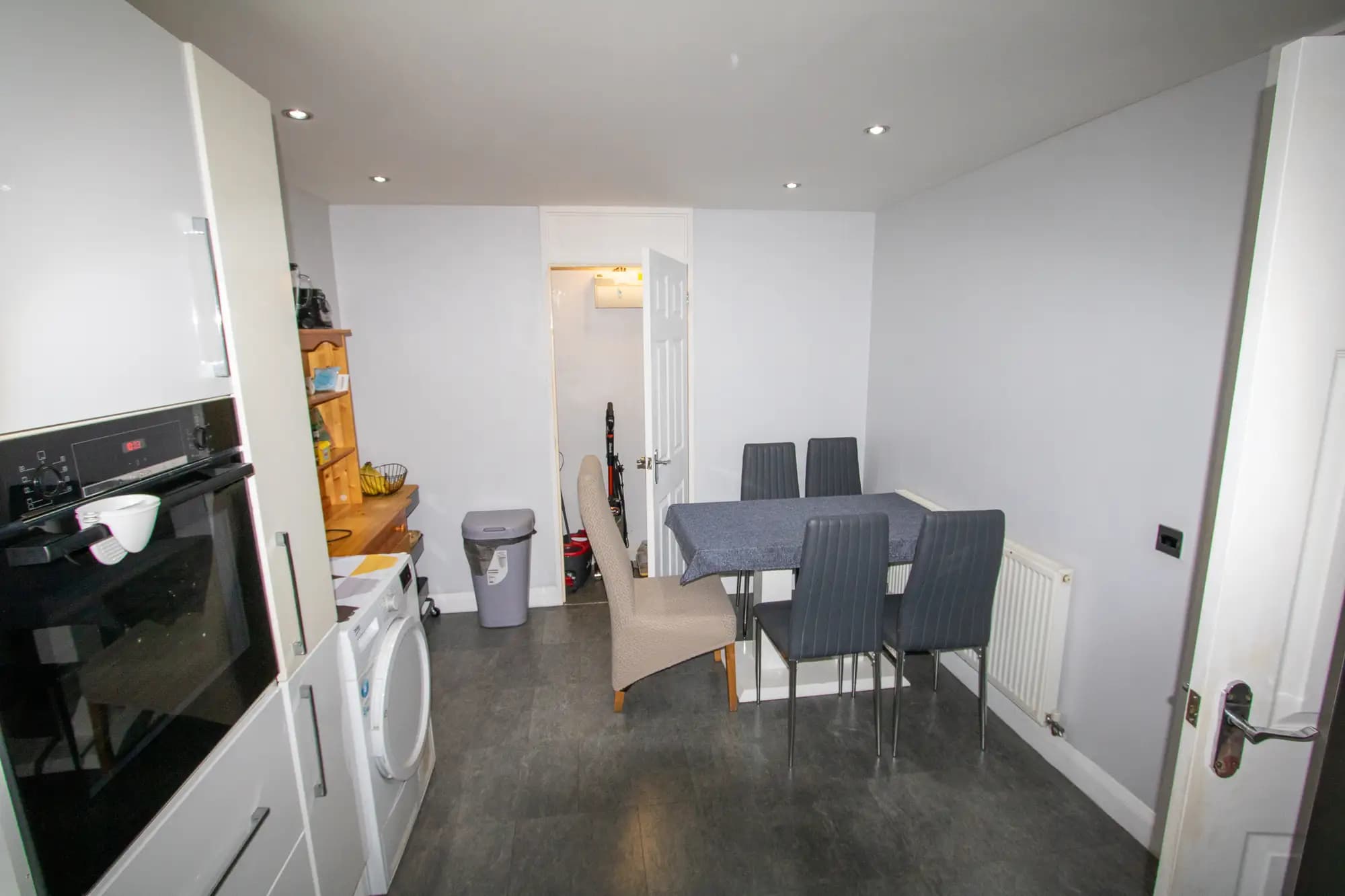 property photo 6 of 19