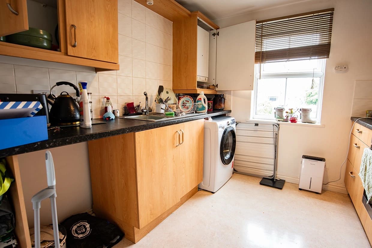 property photo 6 of 17