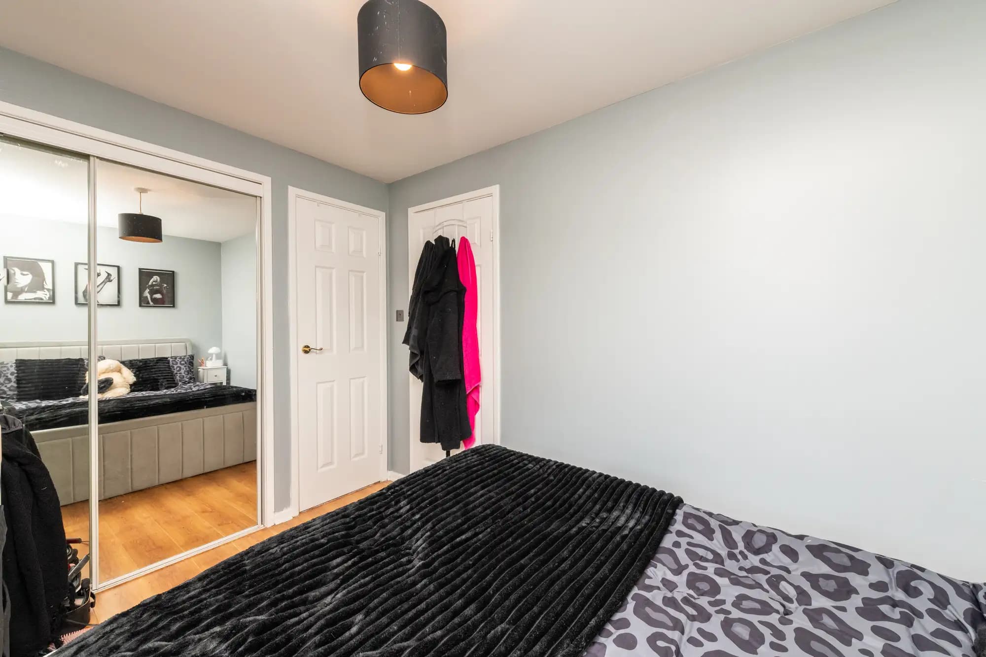 property photo 19 of 33