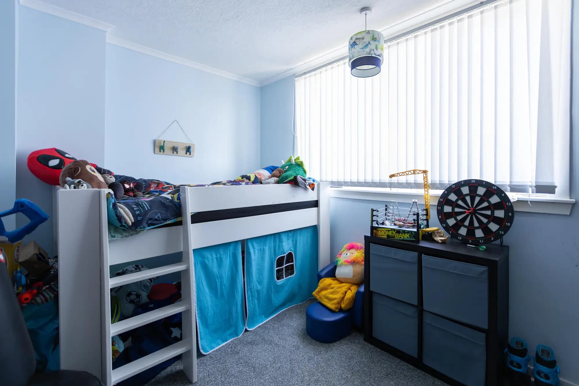 property photo 16 of 25
