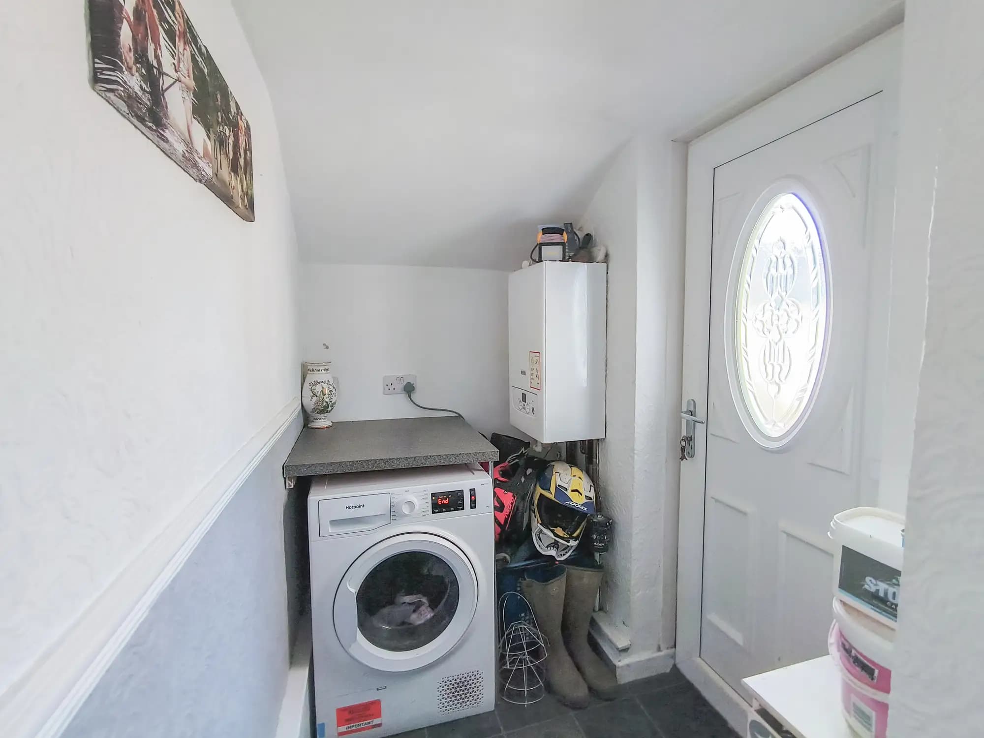 property photo 7 of 19