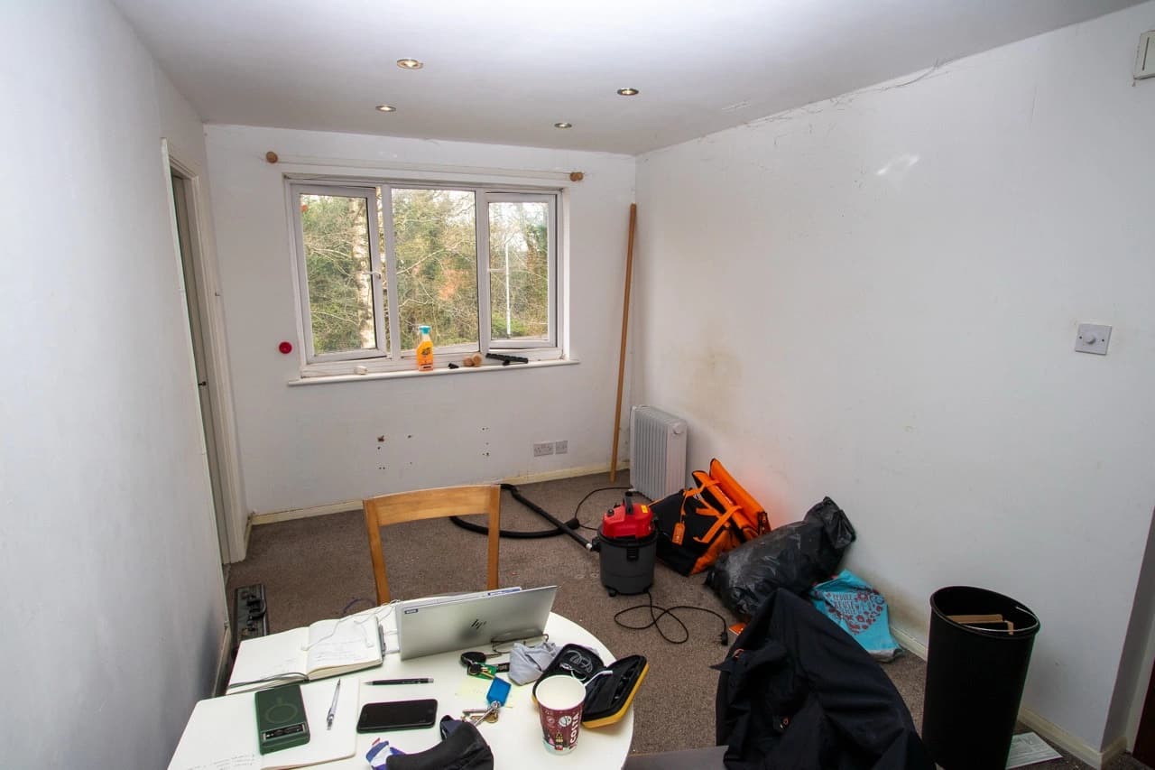 property photo 3 of 10