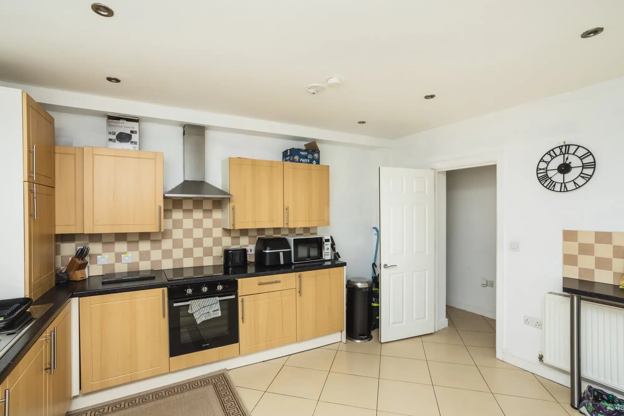 property photo 6 of 17