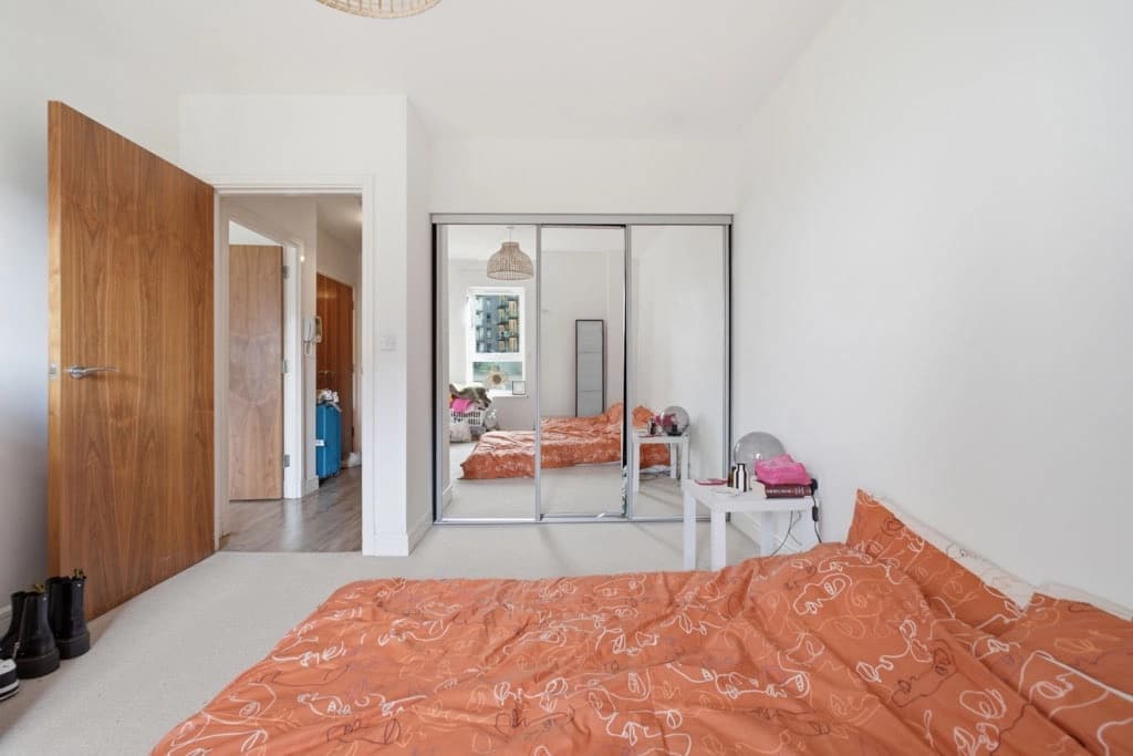 property photo 8 of 13