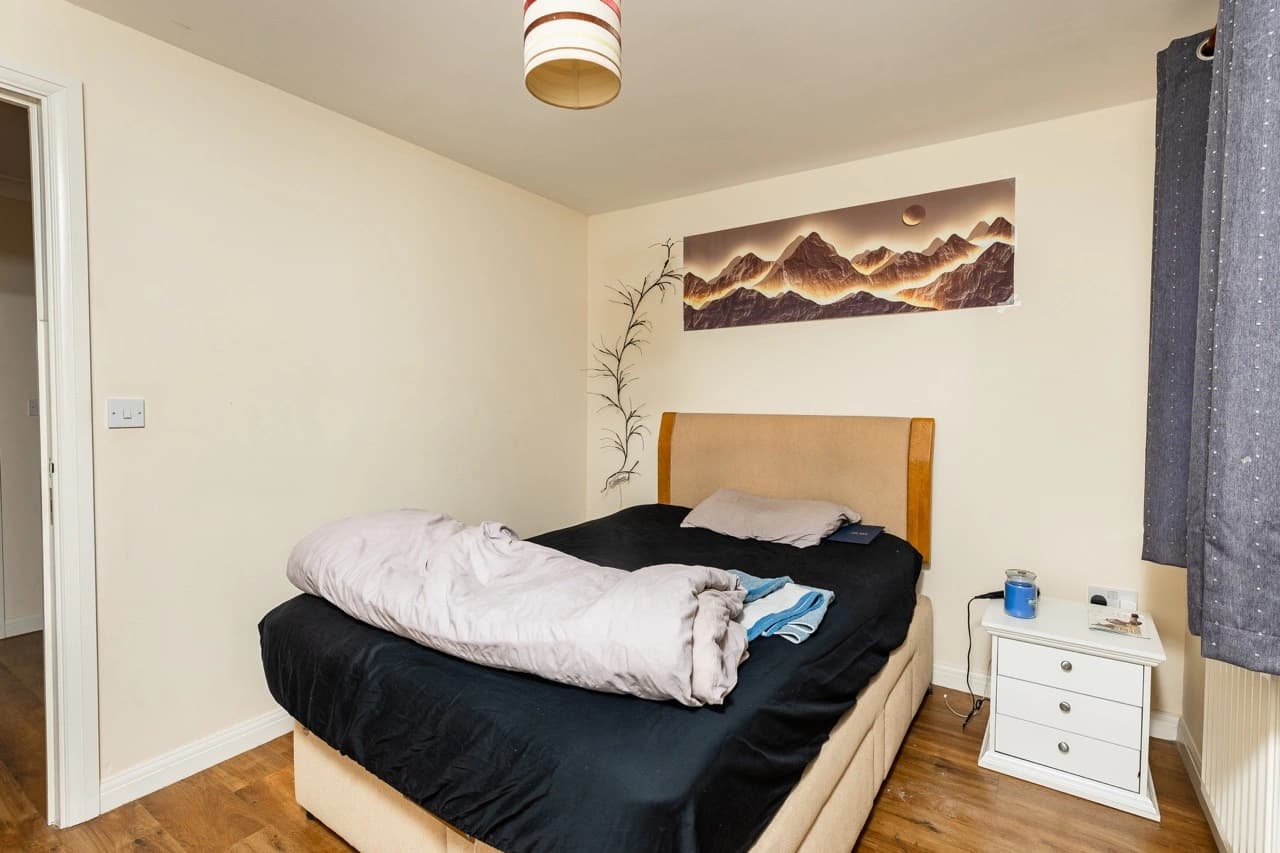 property photo 12 of 24