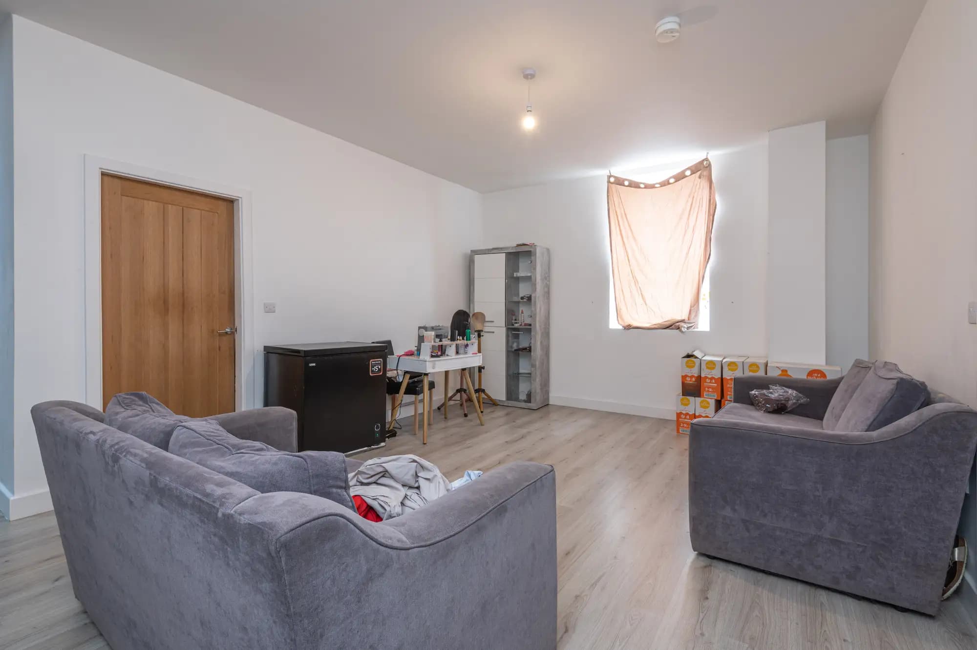 property photo 5 of 19
