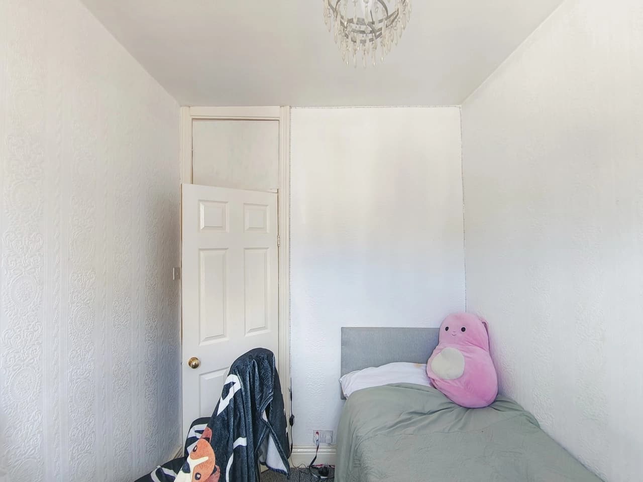 property photo 15 of 18