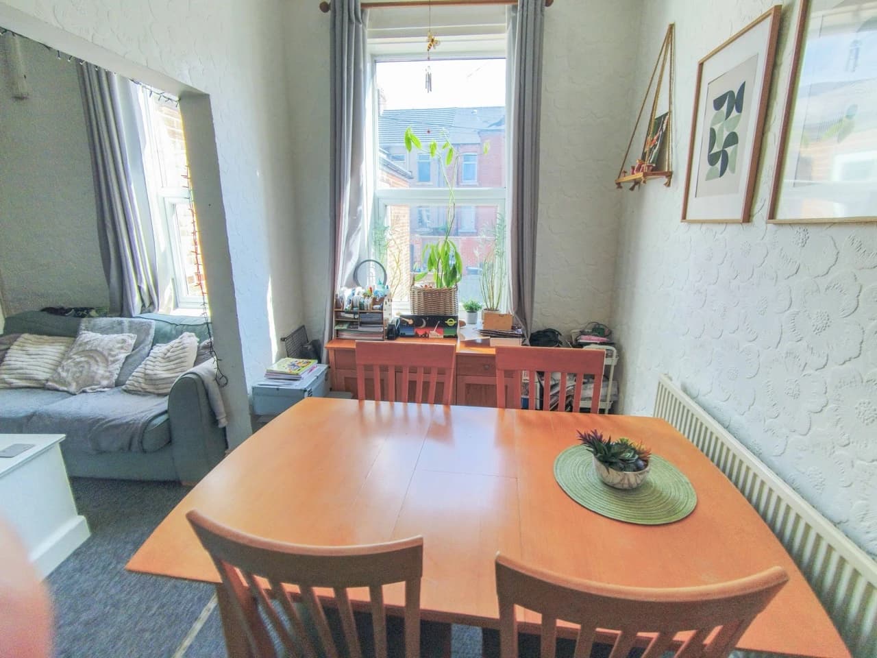 property photo 8 of 18