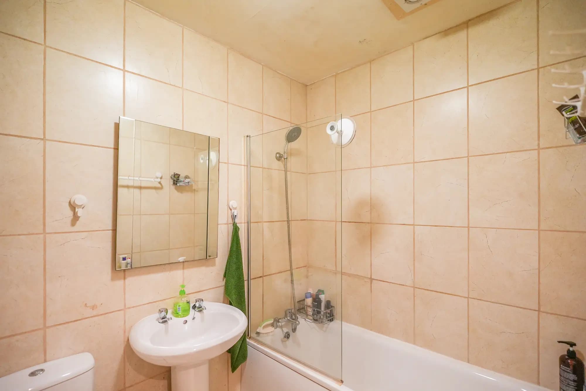 property photo 8 of 17