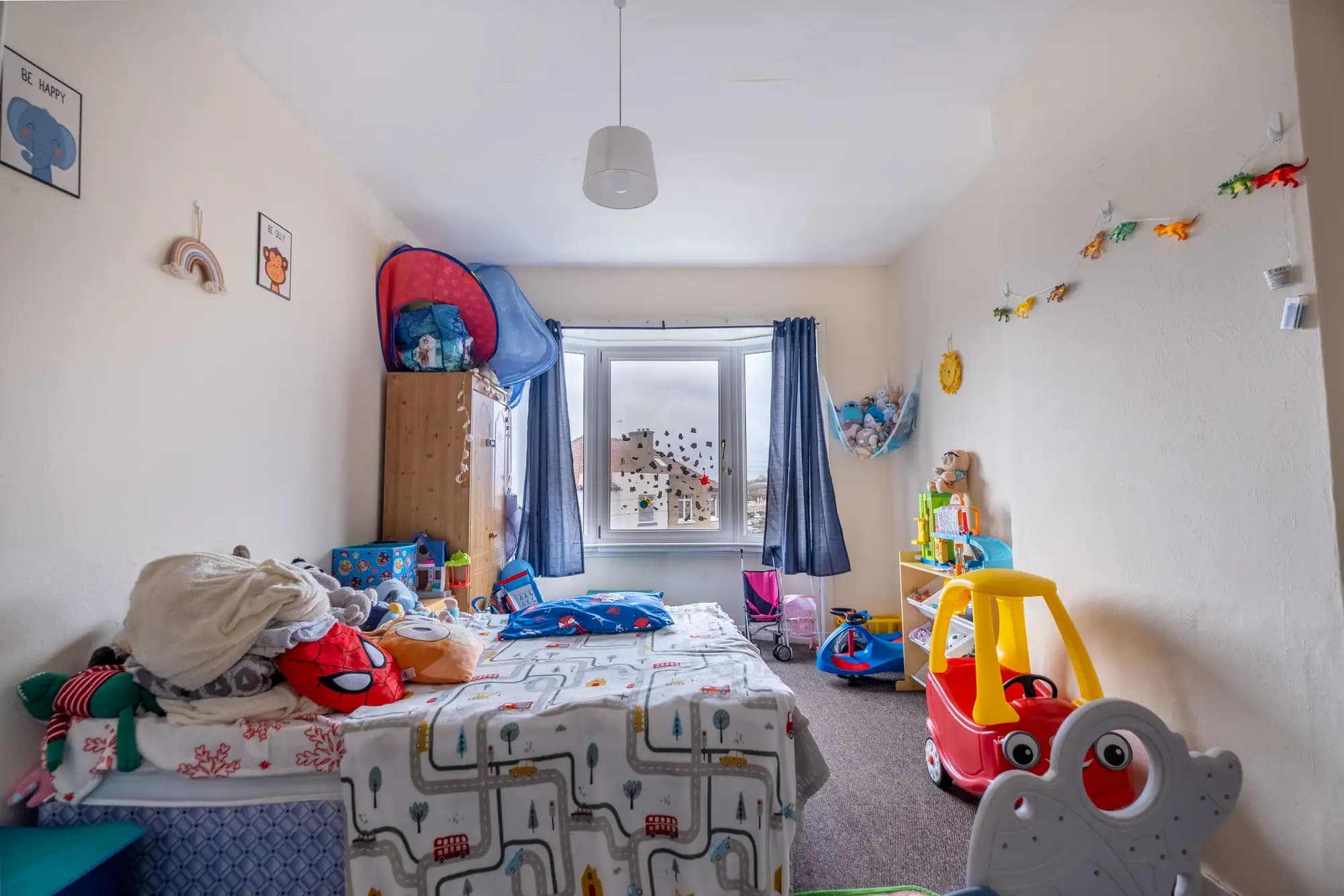 property photo 11 of 18