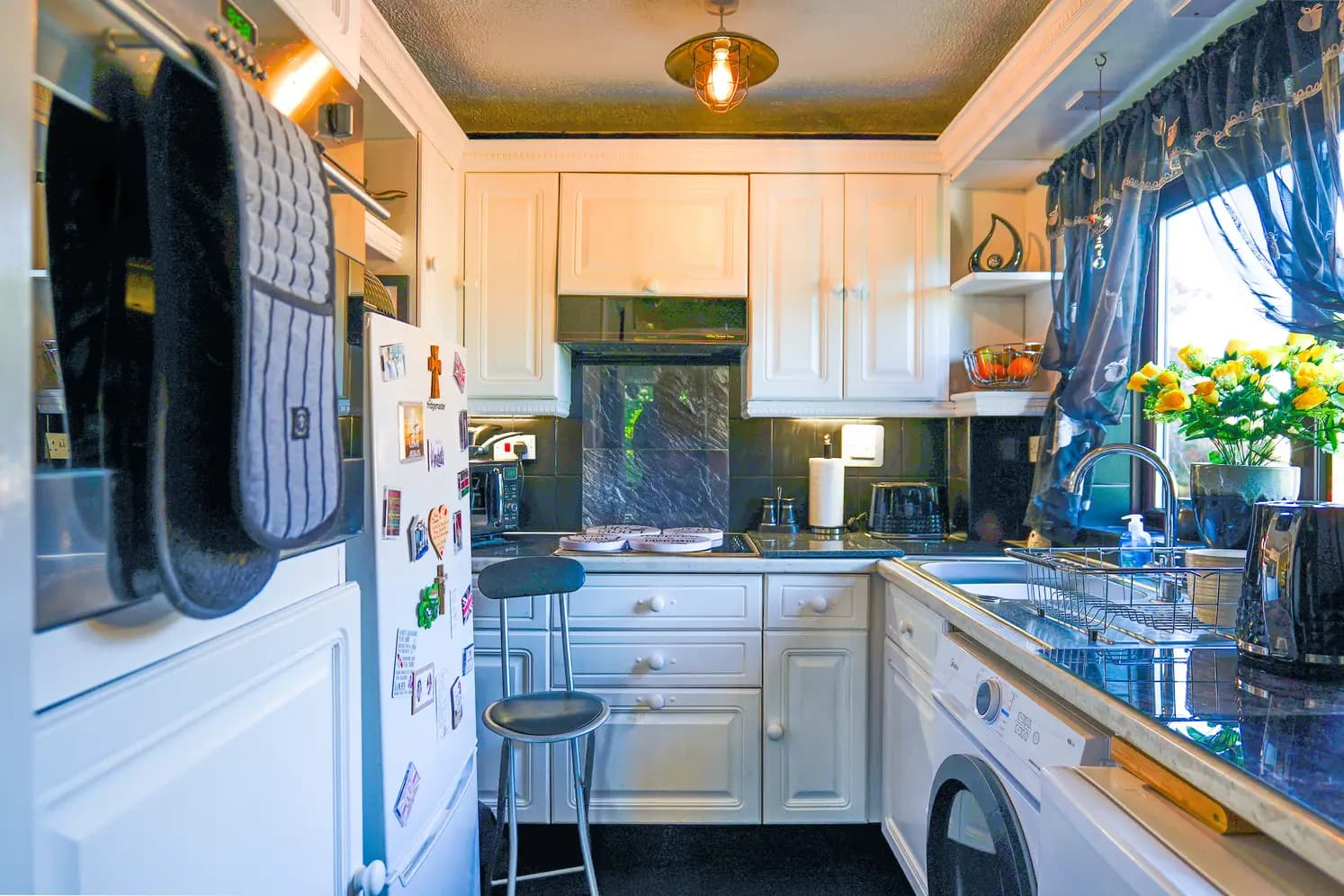 property photo 5 of 25