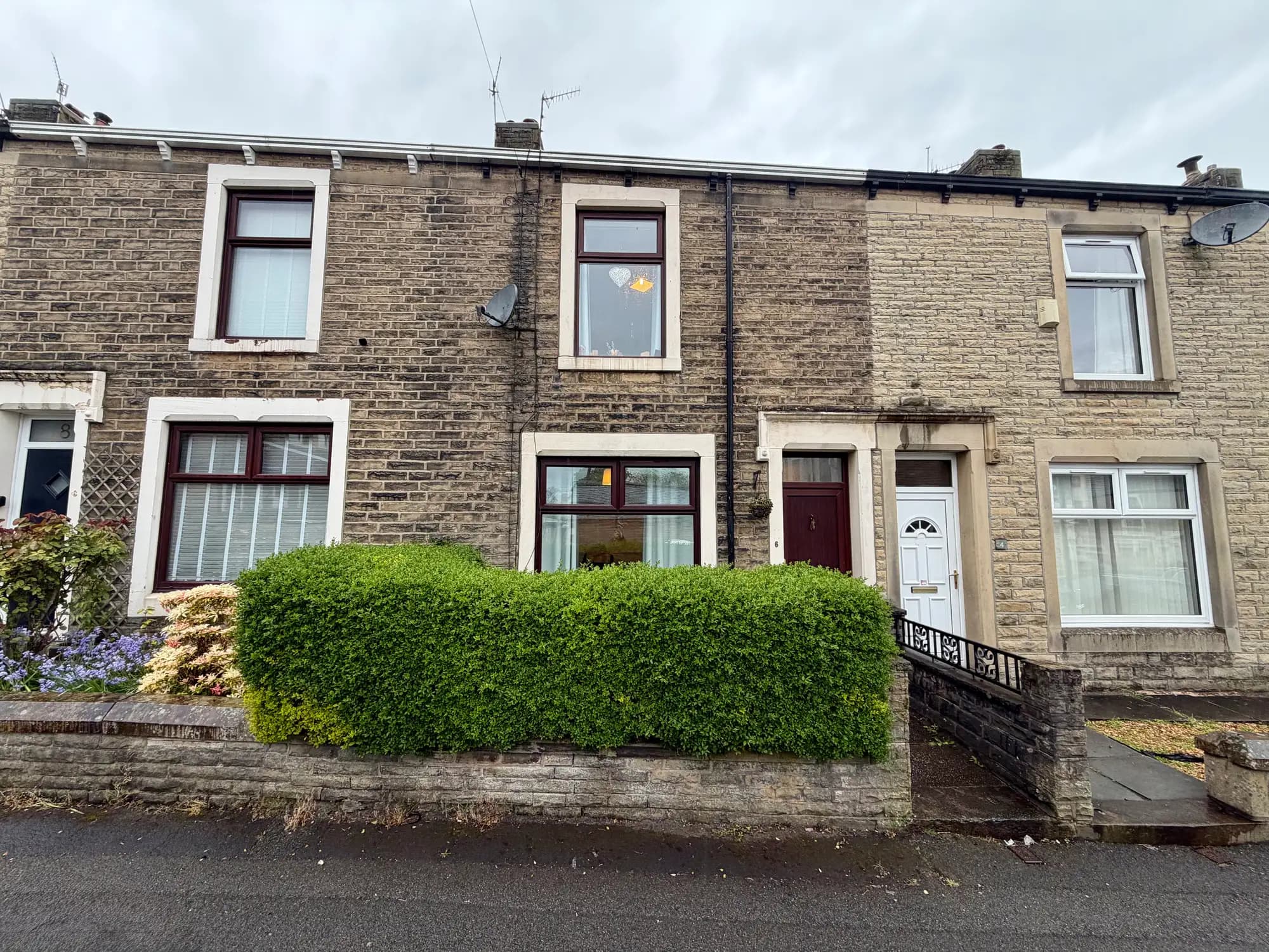 property photo 1 of 17