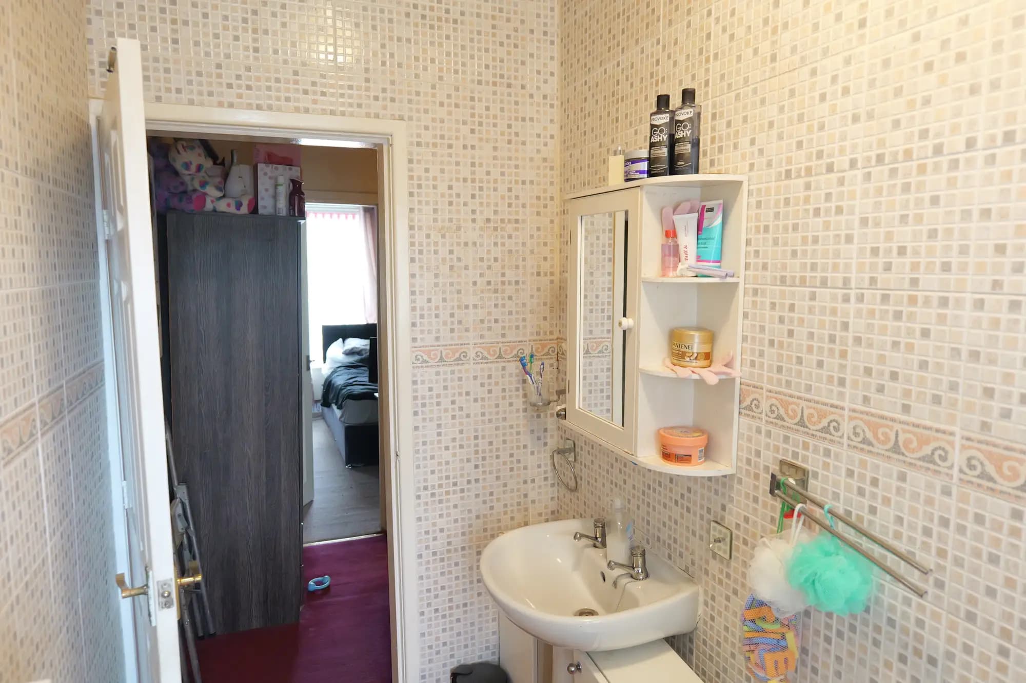 property photo 8 of 26