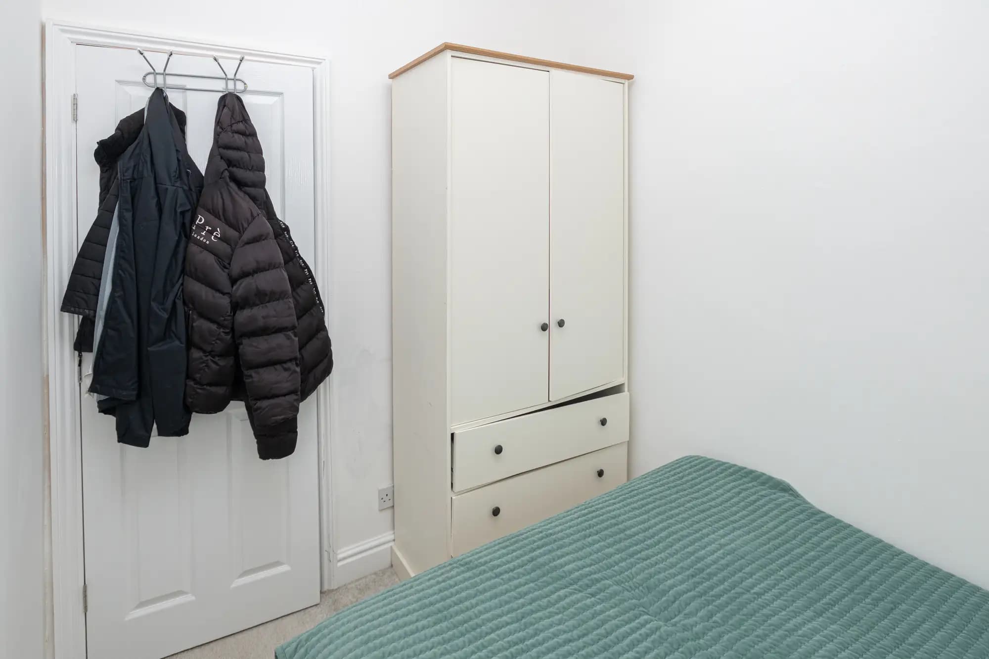 property photo 18 of 29