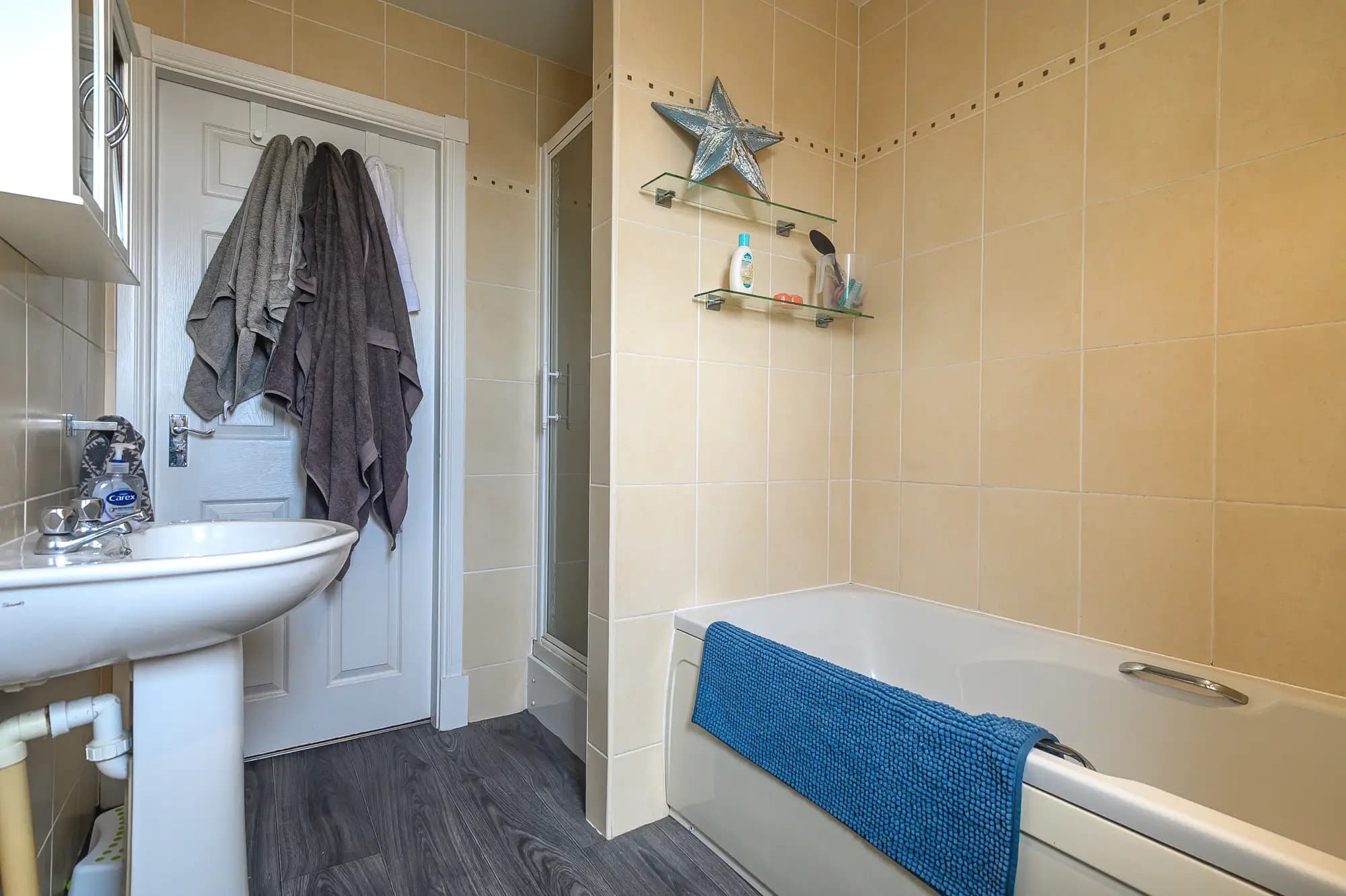 property photo 8 of 19